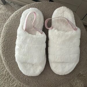 New fluffy Bride slippers. Size M/L. Never worn